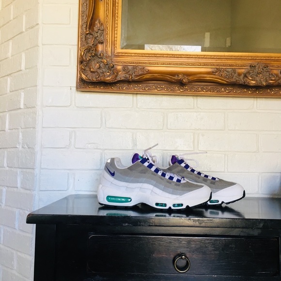 Nike Shoes - Nike Air Max 95